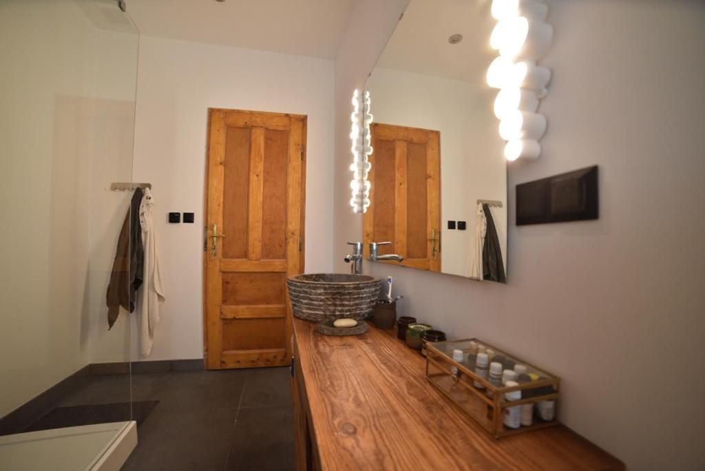 Designer Apartment 110M2 With King Size Beds & Equipped Kitchen クラクフ エクステリア 写真