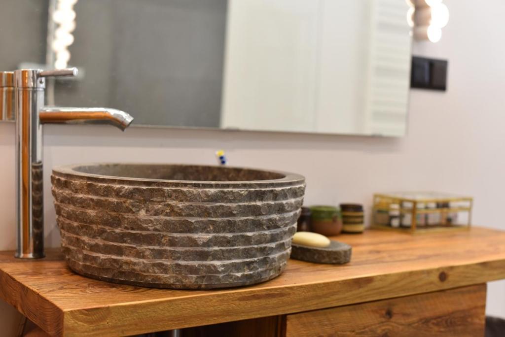 Designer Apartment 110M2 With King Size Beds & Equipped Kitchen クラクフ エクステリア 写真